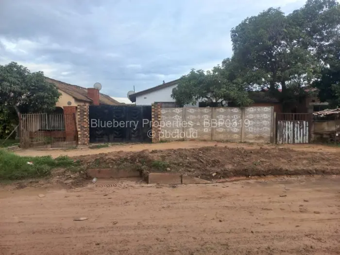 4 Bedroom House for Sale in Mufakose, Harare