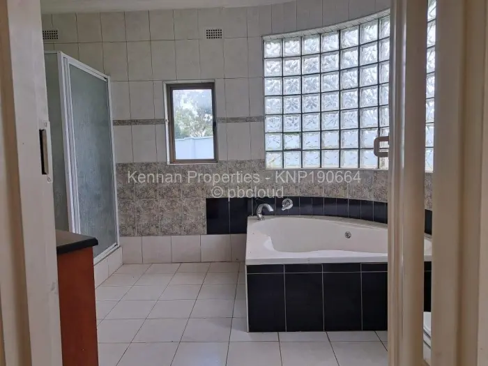 5 Bedroom House for Sale in Gunhill, Harare