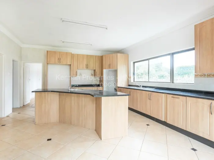 5 Bedroom House for Sale in Gunhill, Harare