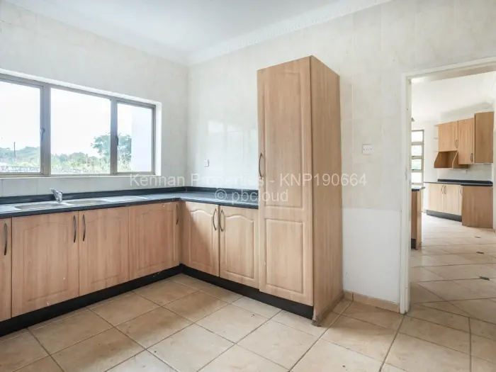 5 Bedroom House for Sale in Gunhill, Harare