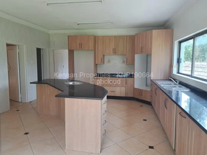 5 Bedroom House for Sale in Gunhill, Harare