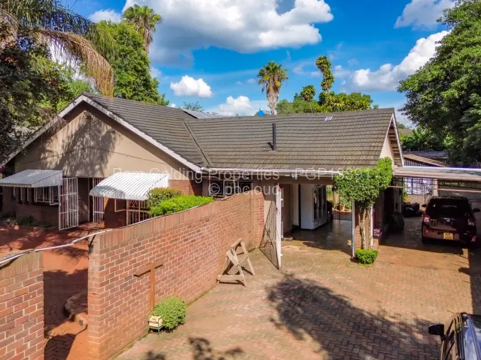 4 Bedroom House for Sale in Alexandra Park, Harare