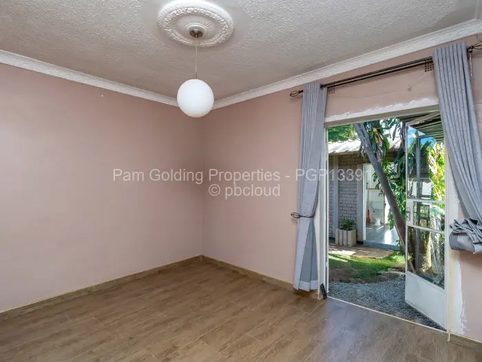 4 Bedroom House for Sale in Alexandra Park, Harare