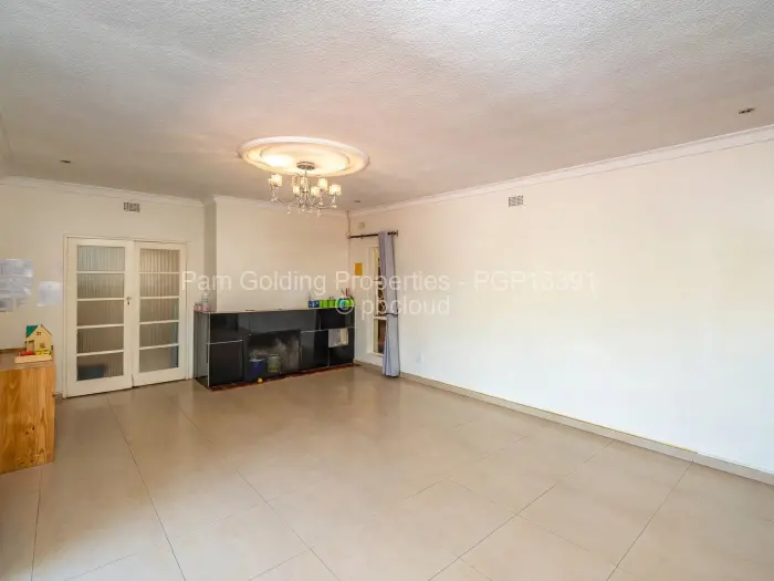 4 Bedroom House for Sale in Alexandra Park, Harare