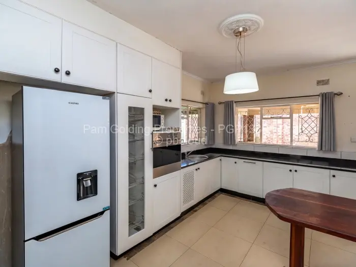 4 Bedroom House for Sale in Alexandra Park, Harare
