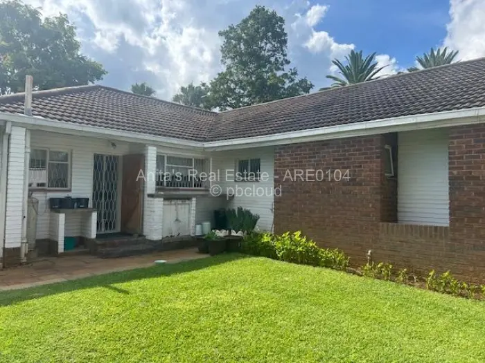 4 Bedroom House for Sale in Kumalo, Bulawayo