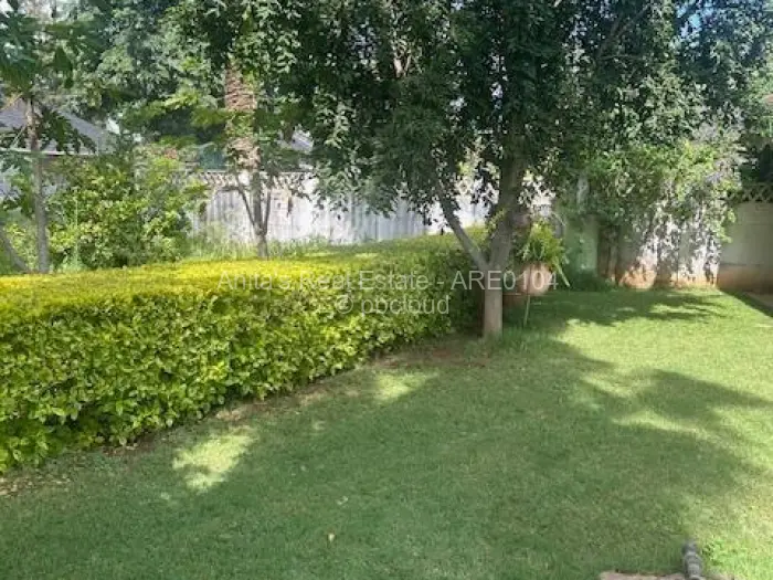 4 Bedroom House for Sale in Kumalo, Bulawayo