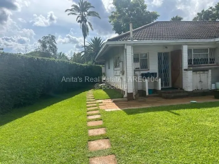 4 Bedroom House for Sale in Kumalo, Bulawayo