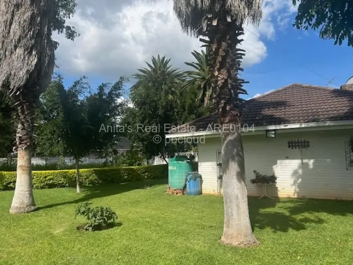 4 Bedroom House for Sale in Kumalo, Bulawayo