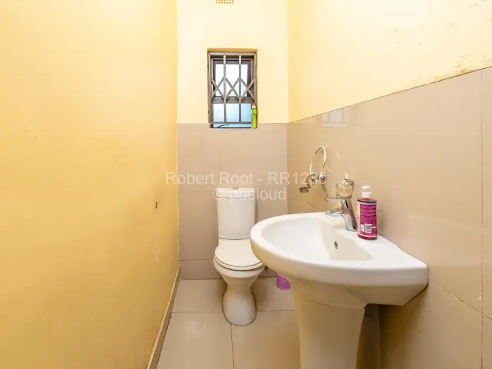 Townhouse/Cluster for Sale in Glen Lorne, Harare