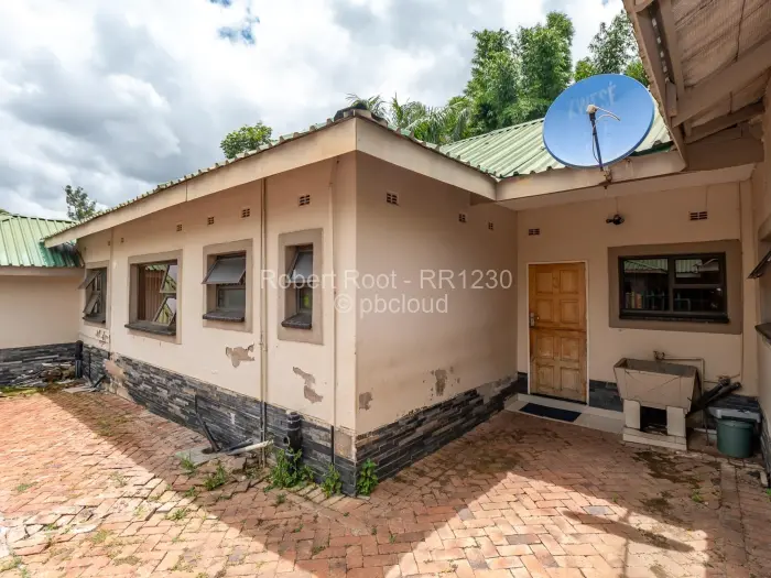 Townhouse/Cluster for Sale in Glen Lorne, Harare