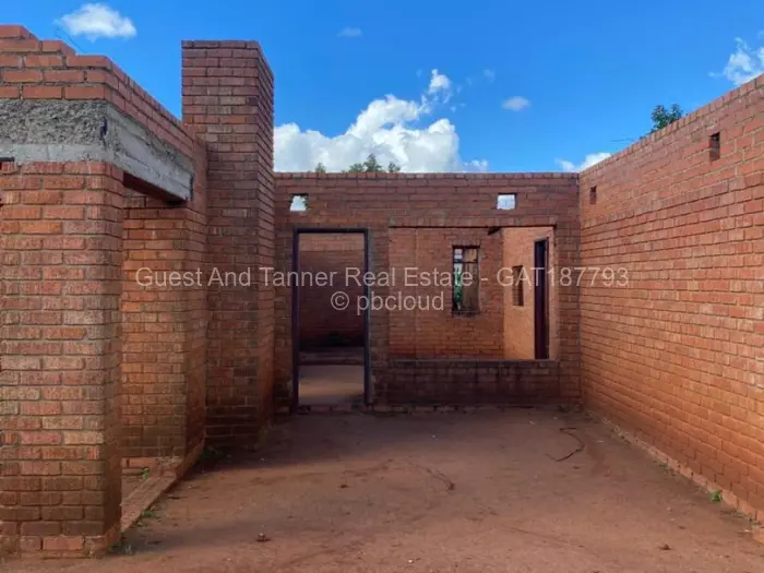 House for Sale in Mahatshula, Bulawayo
