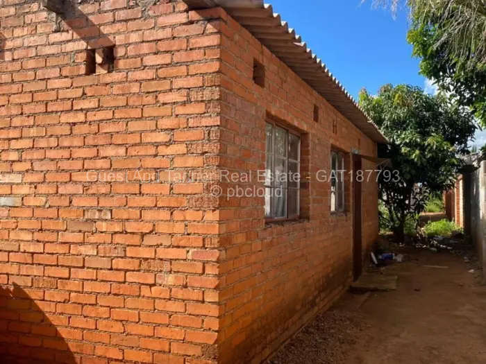 House for Sale in Mahatshula, Bulawayo