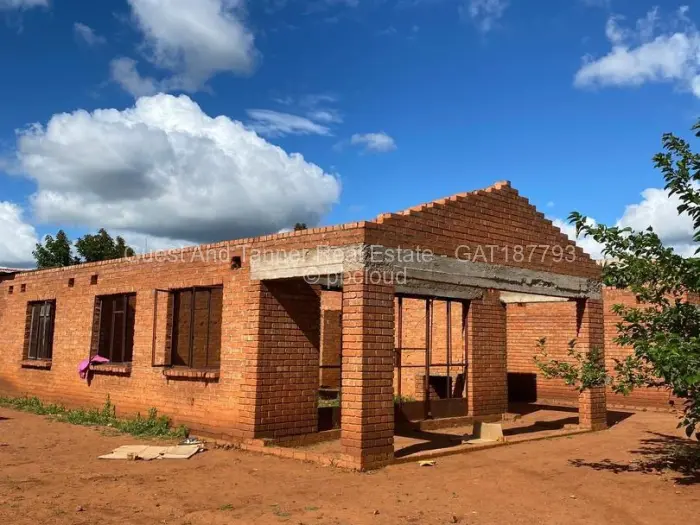House for Sale in Mahatshula, Bulawayo