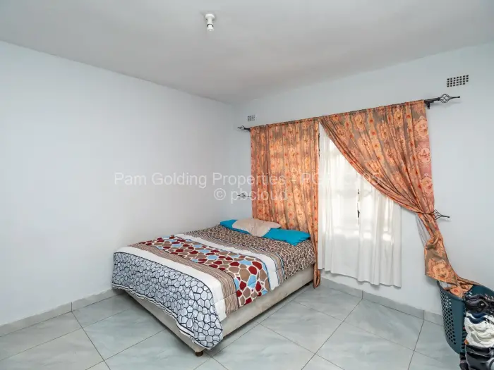 3 Bedroom House for Sale in Mabvazuva Estates, Ruwa