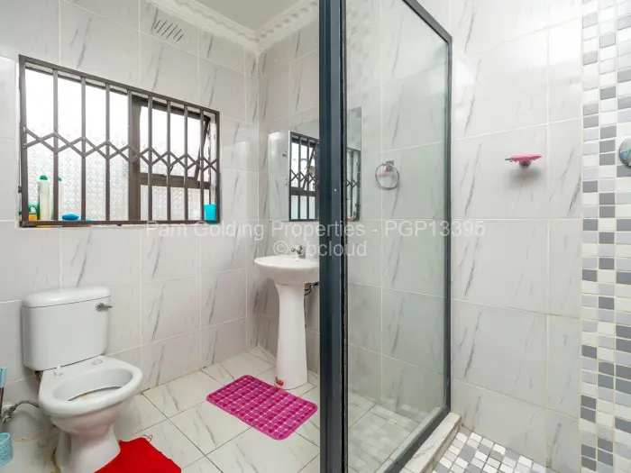 3 Bedroom House for Sale in Mabvazuva Estates, Ruwa