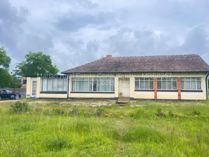 3 Bedroom House for Sale in Waterford, Bulawayo