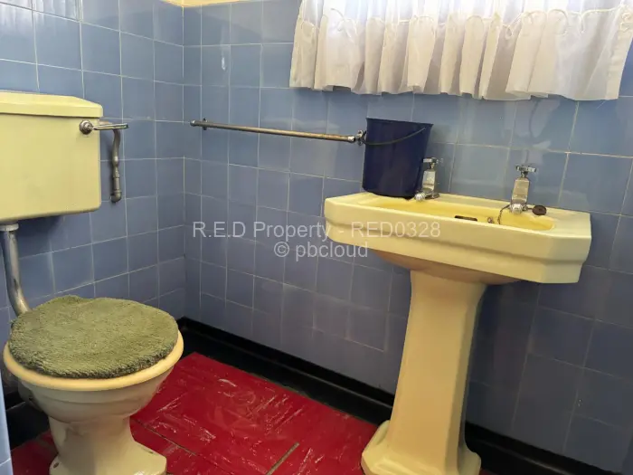 3 Bedroom House for Sale in Kumalo, Bulawayo