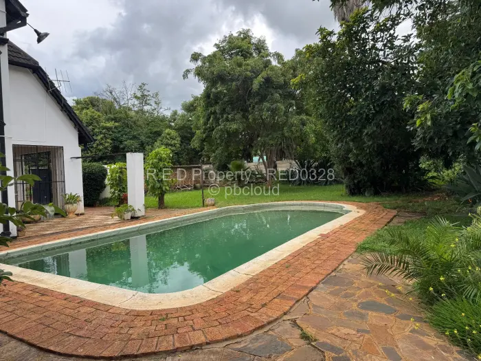 3 Bedroom House for Sale in Kumalo, Bulawayo
