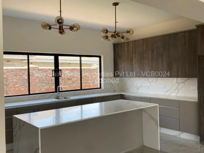 5 Bedroom House for Sale in Mount Pleasant Heights, Harare
