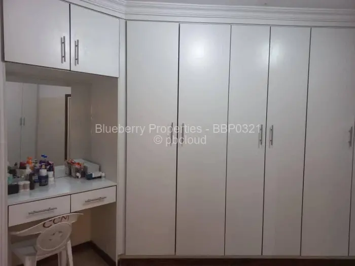 9 Bedroom House for Sale in Borrowdale, Harare