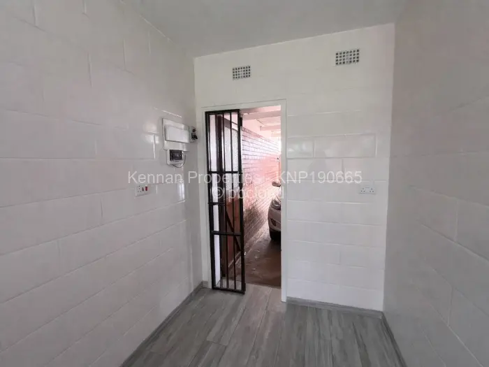 Flat/Apartment to Rent in Emerald Hill, Harare