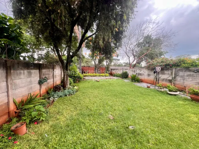 Flat/Apartment to Rent in Emerald Hill, Harare