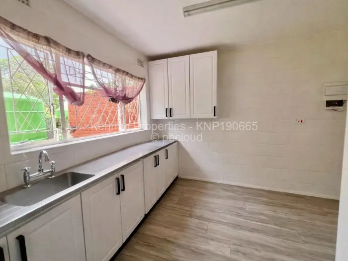 Flat/Apartment to Rent in Emerald Hill, Harare