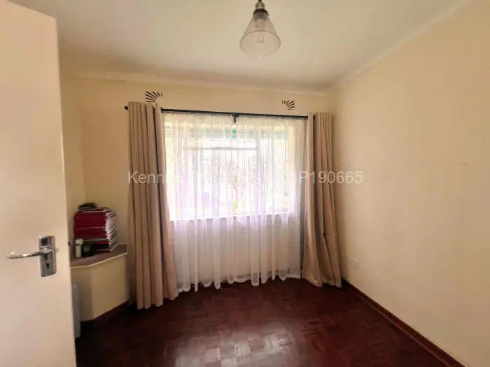 Flat/Apartment to Rent in Emerald Hill, Harare