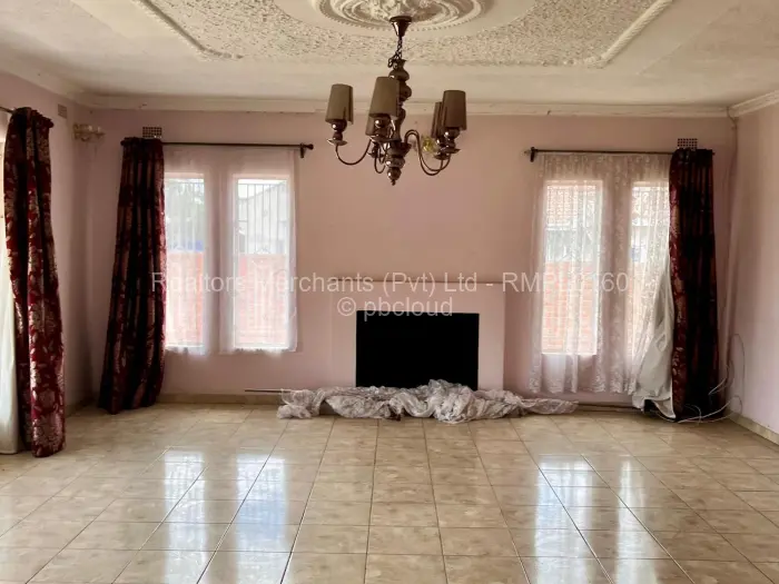 5 Bedroom House to Rent in Waterfalls