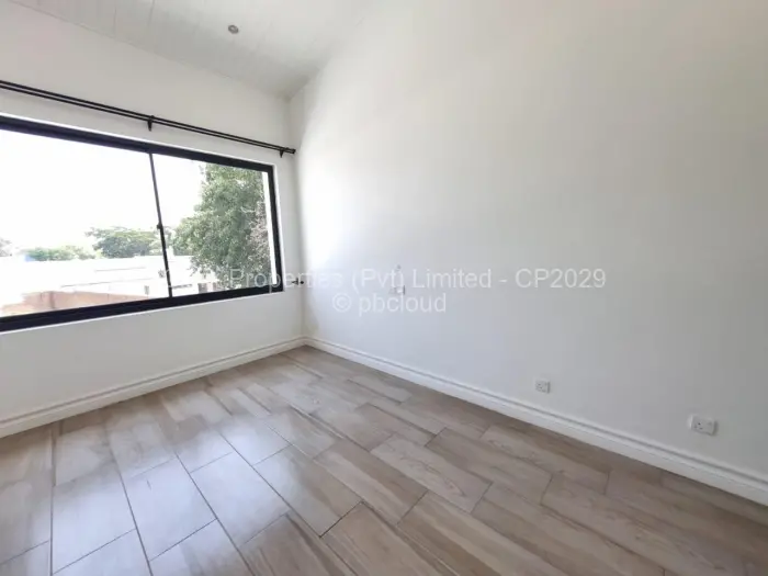 Flat/Apartment for Sale in Newlands, Harare