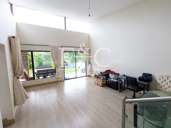 5 Bedroom House for Sale in Carrick Creagh Estate, Harare