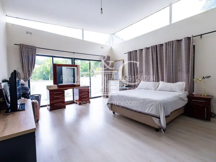 5 Bedroom House for Sale in Carrick Creagh Estate, Harare