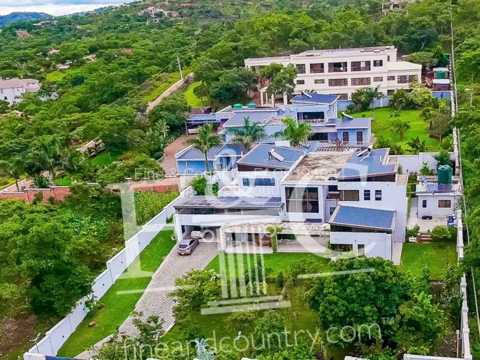 5 Bedroom House for Sale in Carrick Creagh Estate, Harare