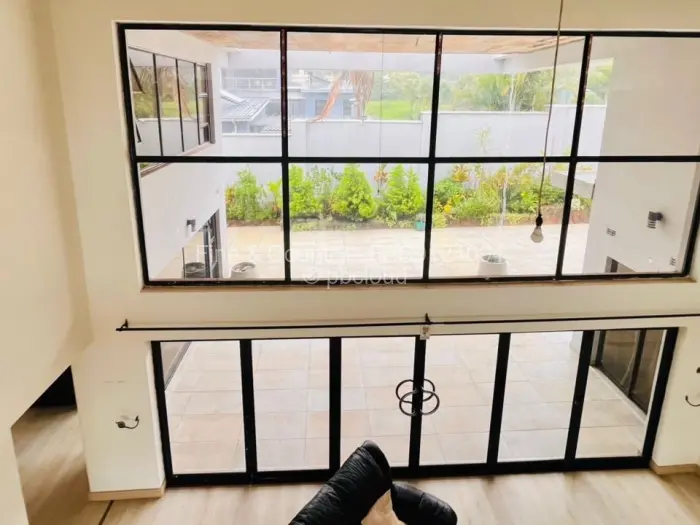 5 Bedroom House for Sale in Carrick Creagh Estate, Harare