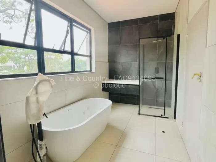 5 Bedroom House for Sale in Highlands, Harare