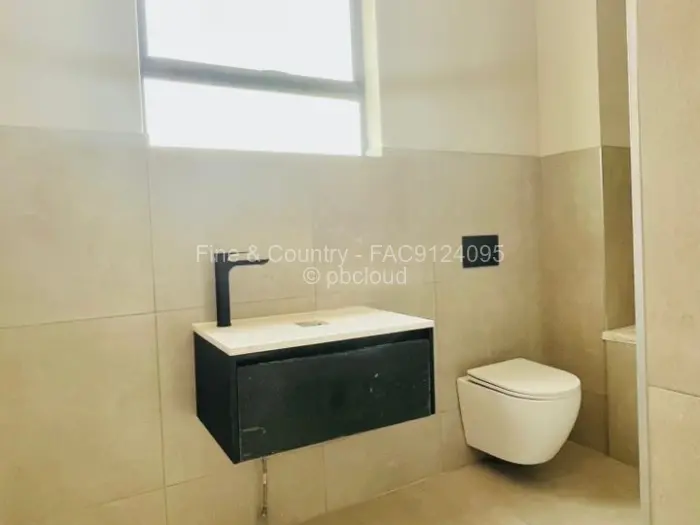 5 Bedroom House for Sale in Highlands, Harare