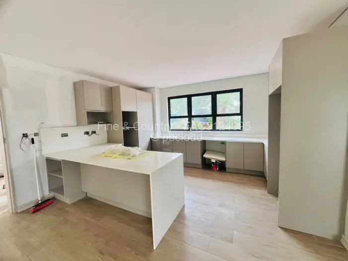 5 Bedroom House for Sale in Highlands, Harare