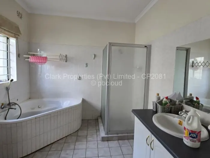 Townhouse/Cluster for Sale in Greendale North, Harare