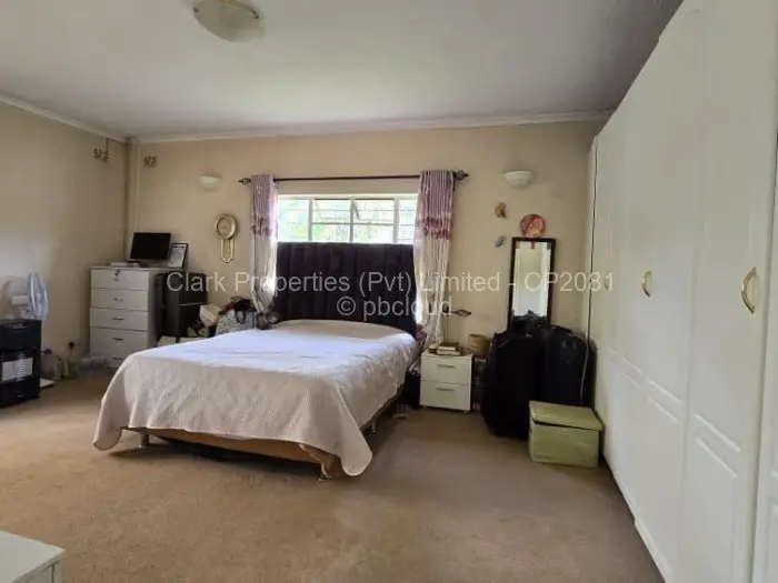 Townhouse/Cluster for Sale in Greendale North, Harare