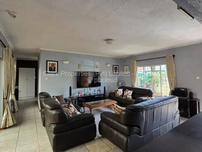 Townhouse/Cluster for Sale in Greendale North, Harare