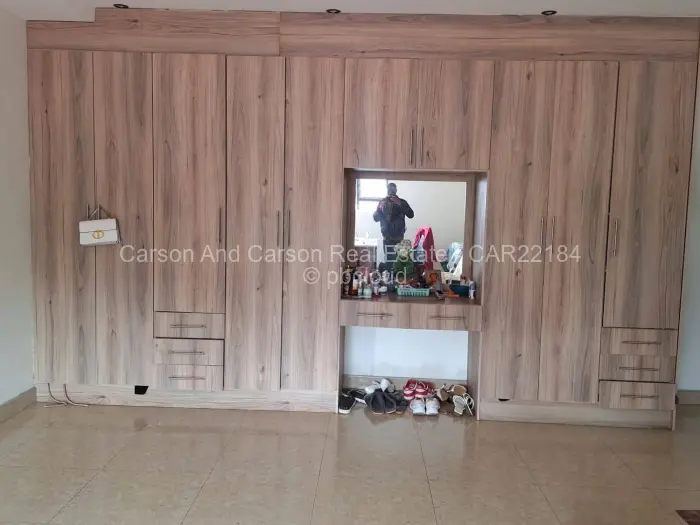 6 Bedroom House for Sale in Pomona, Harare