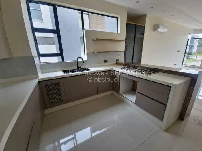 Townhouse/Cluster for Sale in Mount Pleasant, Harare