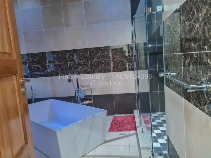 5 Bedroom House to Rent in Greystone Park, Harare
