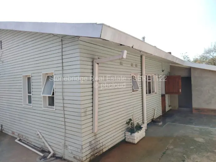 2 Bedroom House for Sale in Morningside Byo, Bulawayo