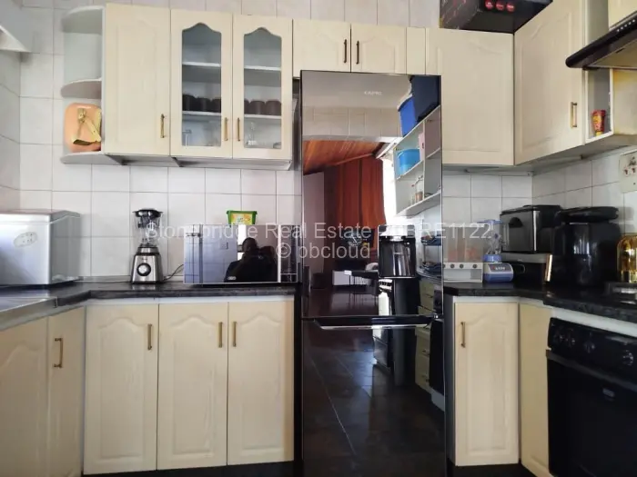 2 Bedroom House for Sale in Morningside Byo, Bulawayo