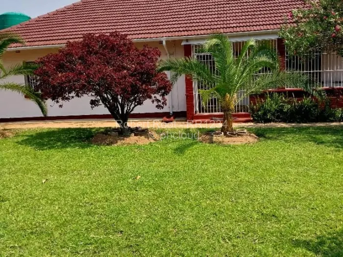 3 Bedroom House to Rent in Waterfalls, Harare