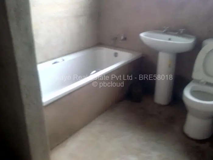 1 Bedroom House to Rent in Cowdray Park, Bulawayo