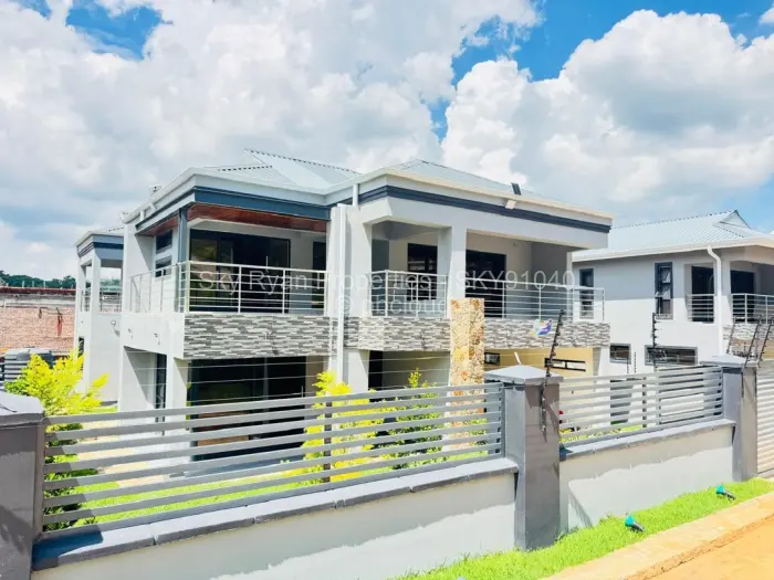 4 Bedroom House for Sale in Carrick Creagh Estate, Harare