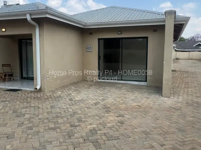 Townhouse/Cluster for Sale in Bluff Hill, Harare